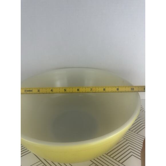 Vtg MCM Yellow Pyrex Large Nesting Mixing Bowl 4 QT #404 Primary Color 10” USA - Picture 4 of 8